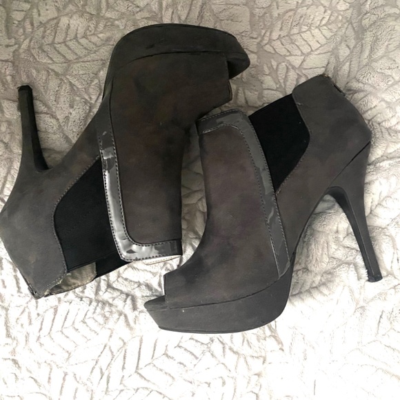 Fergalicious Open-Toe High Heel Boots - Picture 3 of 6